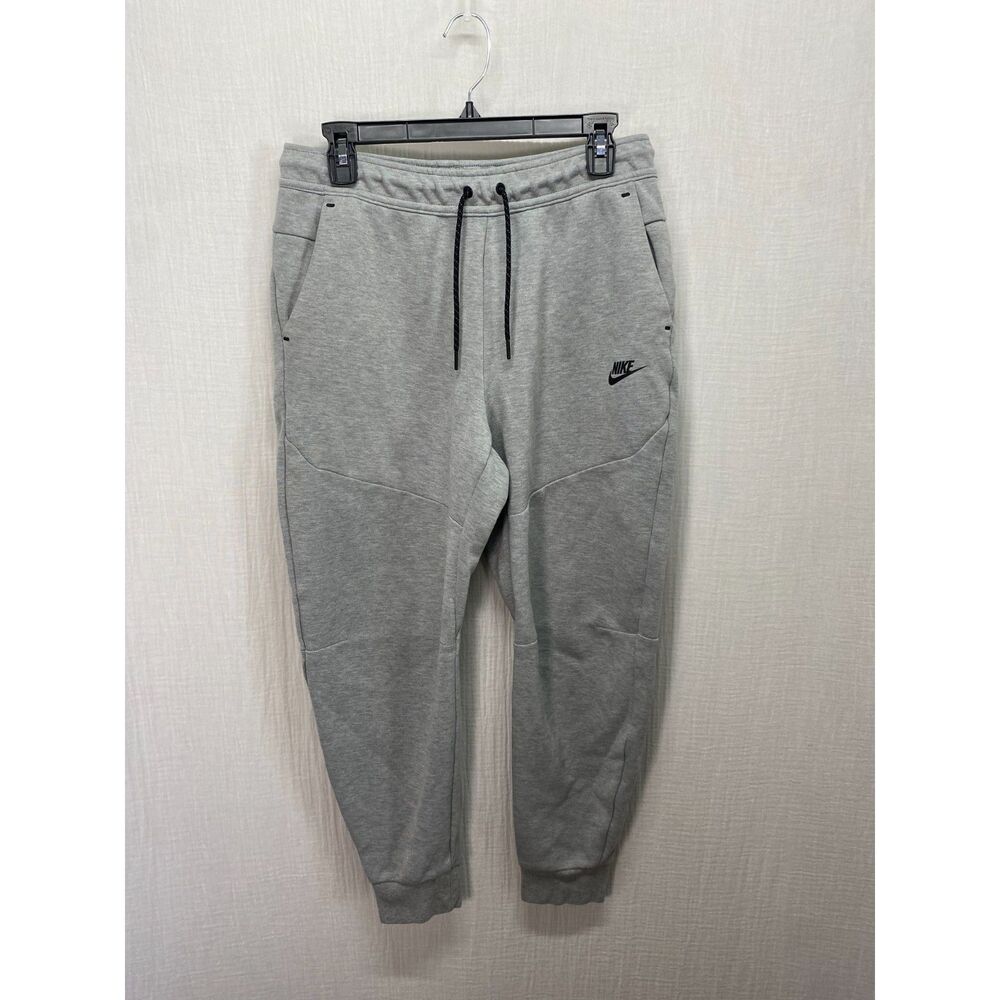 Nike Tech Fleece Gray Joggers Sweatpants Men's Size M Athleisure Performance